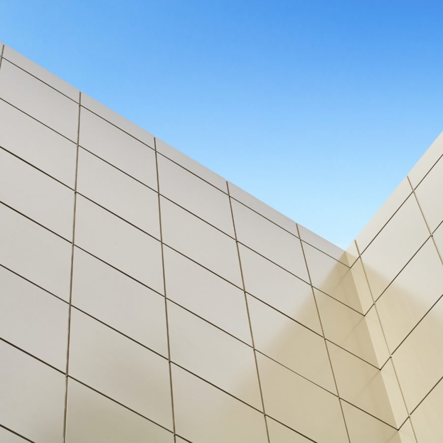 Fachada con panel compuesto de aluminio VIVA
